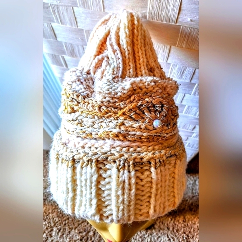 NWT Artisanal Cashmere Blend Monochromatic Beanie - Picture 4 of 11